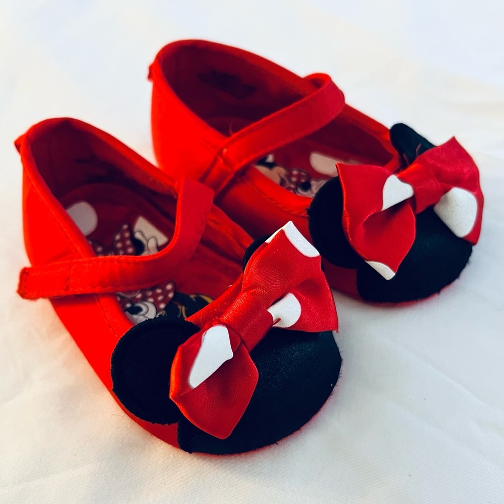 Minni mouse baby shoes
